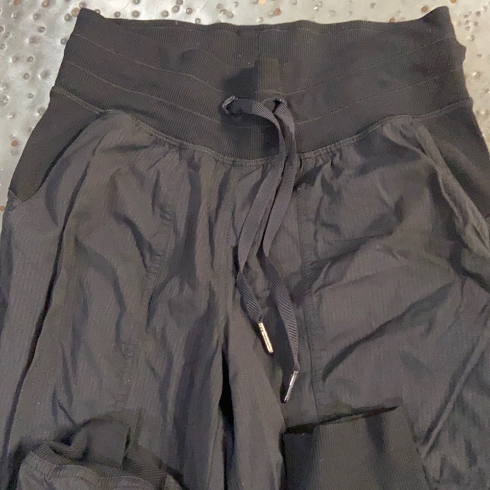 Lulu lemon joggers size 2. In great condition!